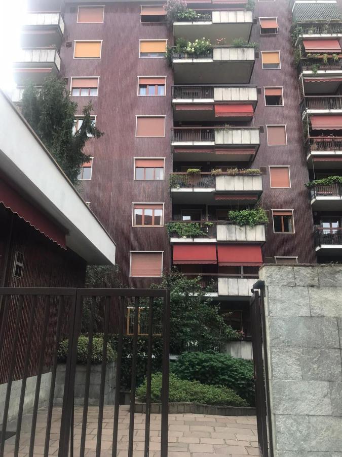 Emeraldway - Bellissimo Appartamento In Zona Sempione-Tre Torri 米兰 外观 照片