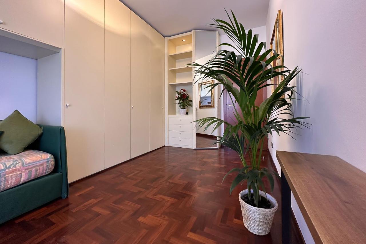 Emeraldway - Bellissimo Appartamento In Zona Sempione-Tre Torri 米兰 外观 照片