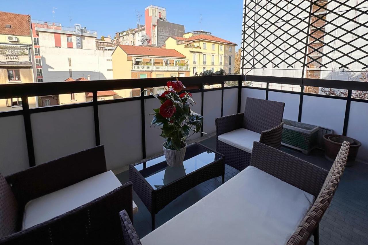 Emeraldway - Bellissimo Appartamento In Zona Sempione-Tre Torri 米兰 外观 照片