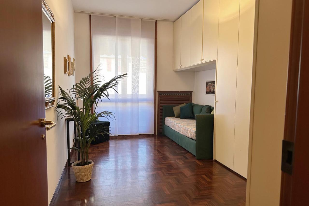 Emeraldway - Bellissimo Appartamento In Zona Sempione-Tre Torri 米兰 外观 照片